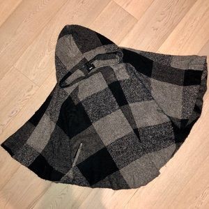 BDG BLACK & GRAY CHECKERED PONCHO